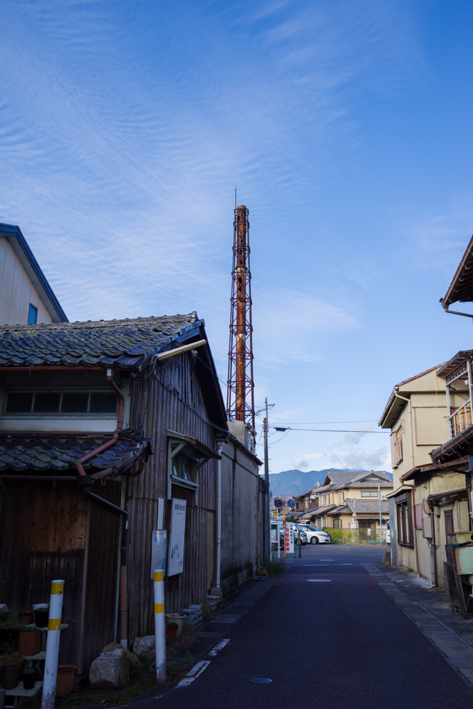 青空と煙突