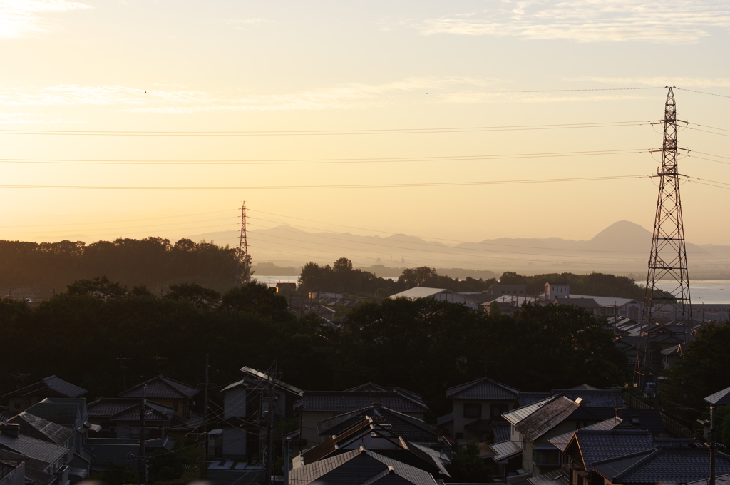 朝の風景〈秋〉望琵琶湖