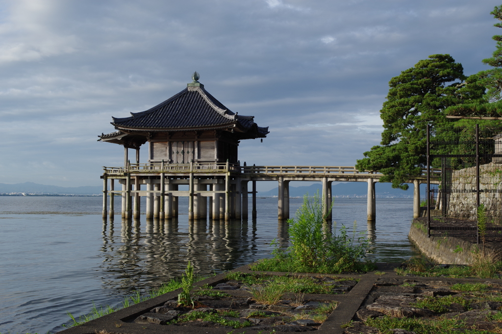 浮御堂