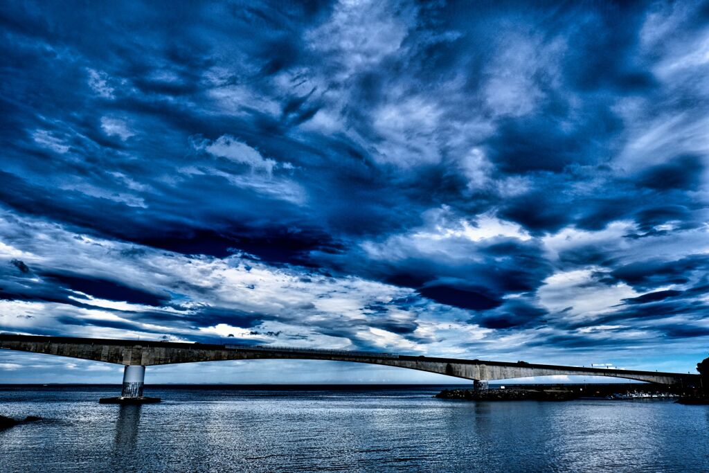 ドラマチック岩大橋