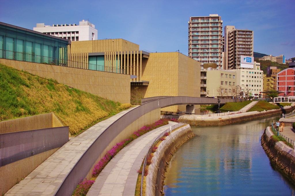 長崎県立美術館付近