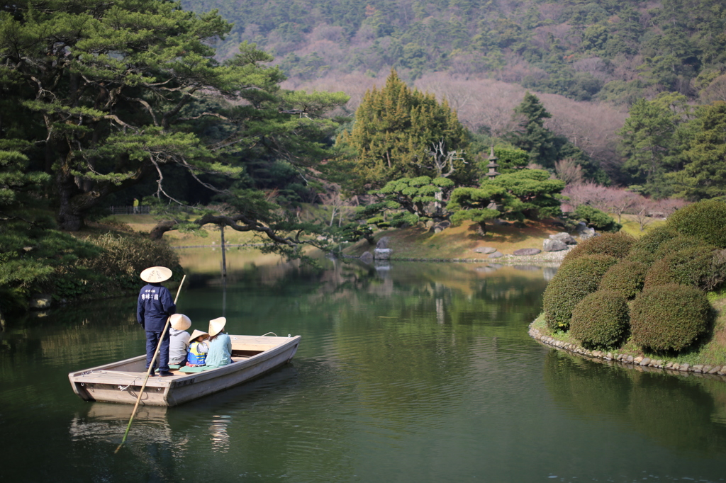 船から眺める栗林公園