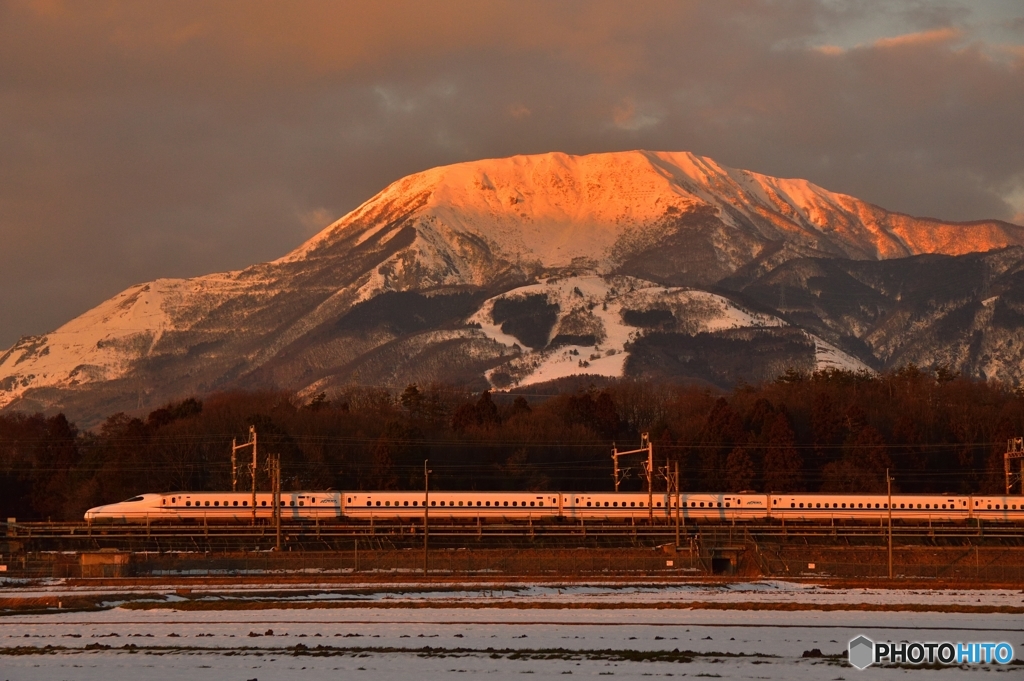 染まる伊吹山