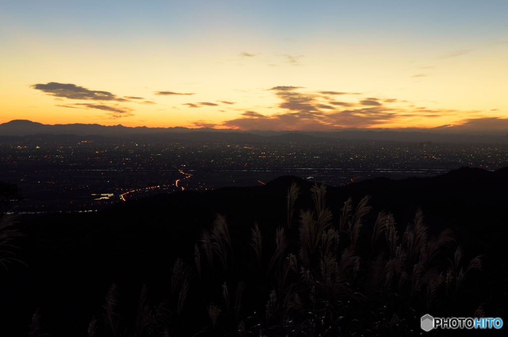 夜景から朝焼けい・・・
