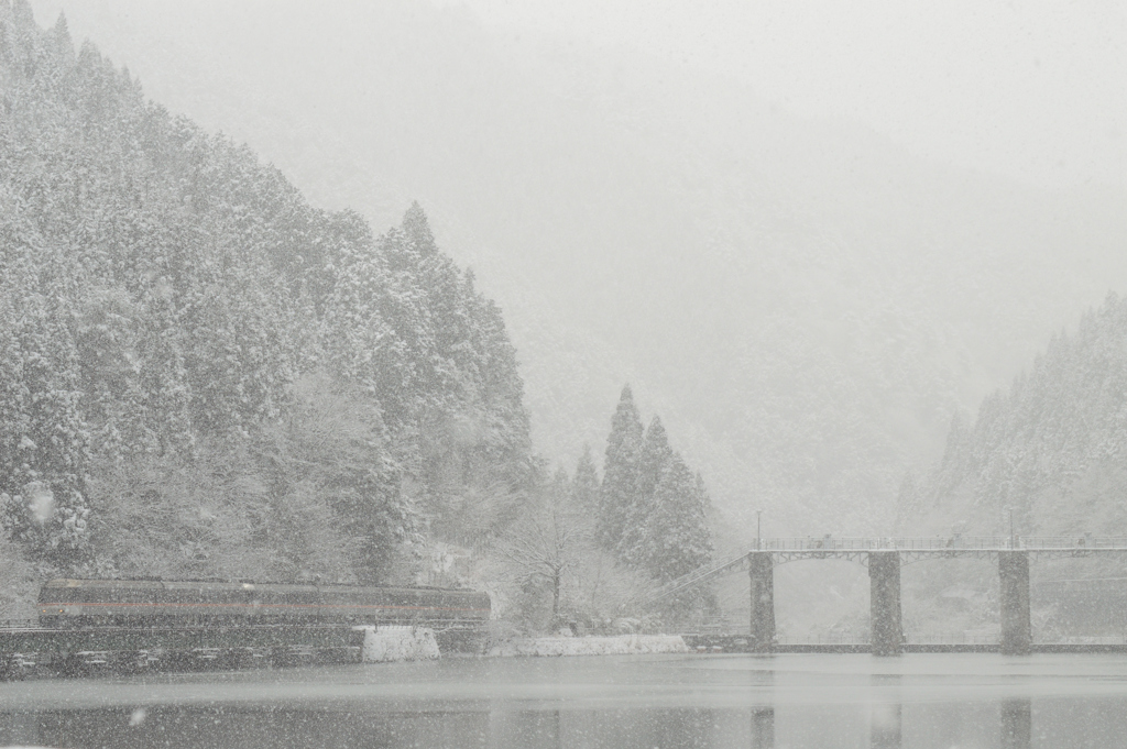 雪の下原ダム