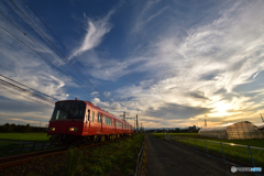 夕刻を行く