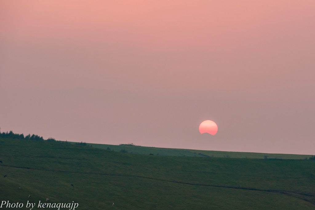 欠けた夕陽