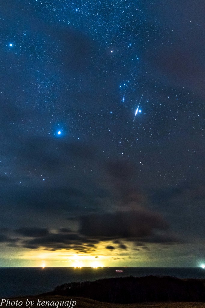 漁火と流れ星