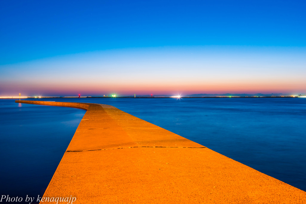 穏やかな夕暮れの海空（うみそら）