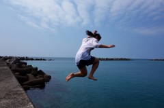 海へ
