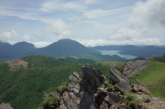 日光白根山より中禅寺湖を望む