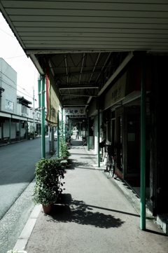商店街の昼