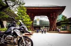 kanazawa station & r1200gs