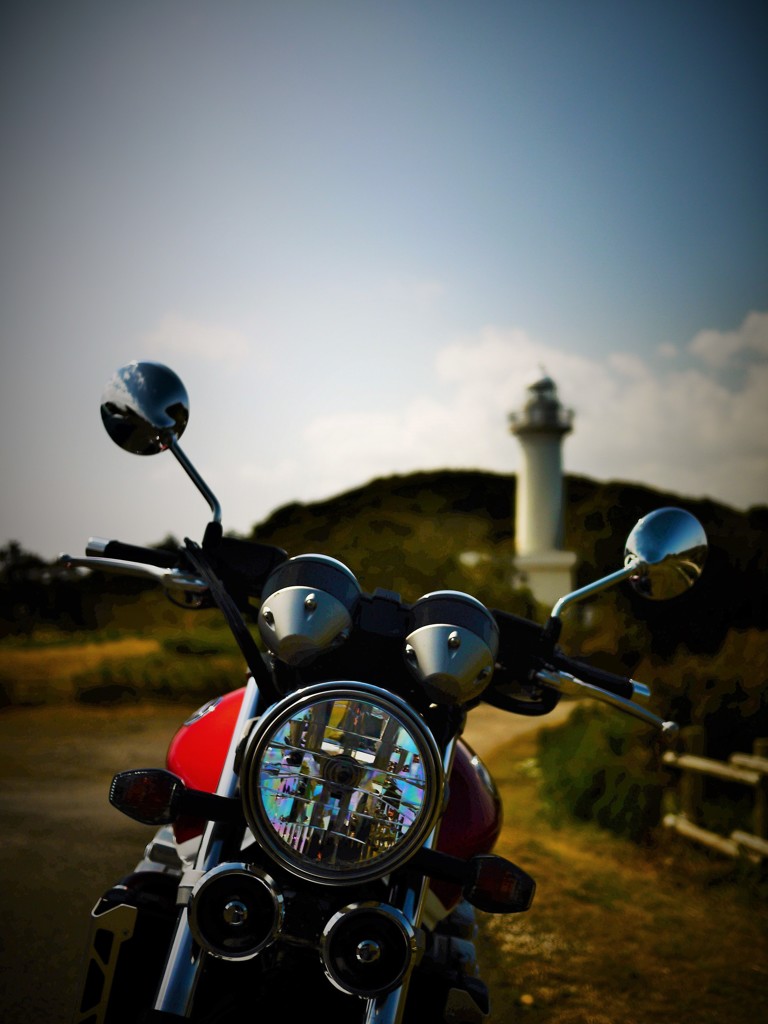 バイクと灯台