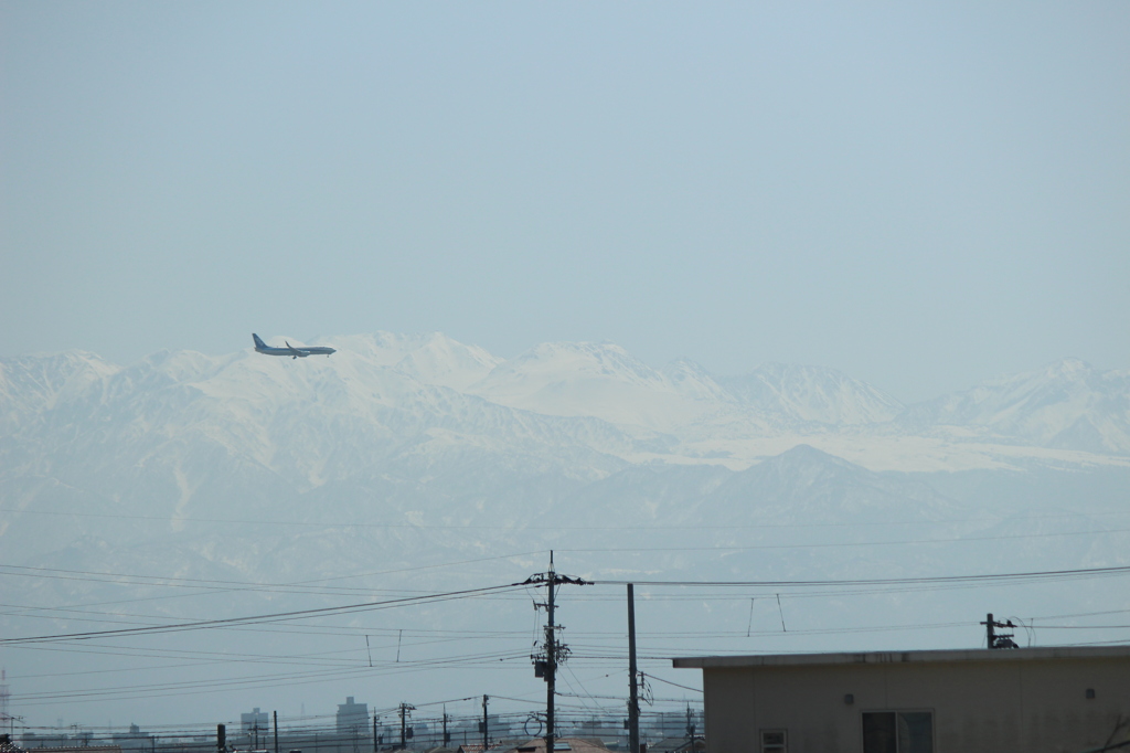 立山と飛行機