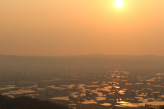 散居村の夕日