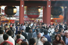 浅草寺の人混み