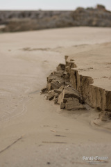 崩壊する砂の絶壁