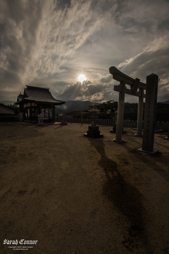 とある神社で-普通