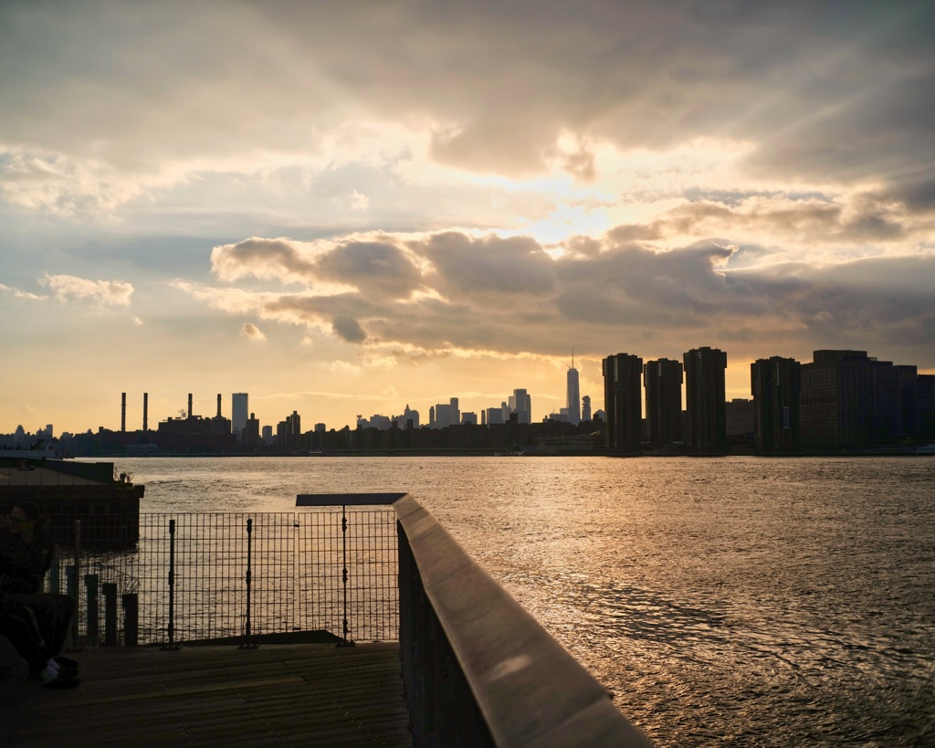 続 river view