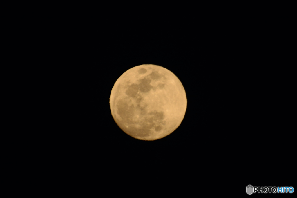 月がとっても丸いから