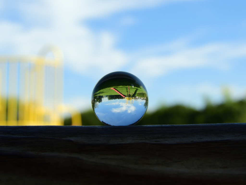 ビー玉と一緒に_夏の終わりの公園