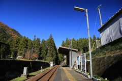 山間の小駅