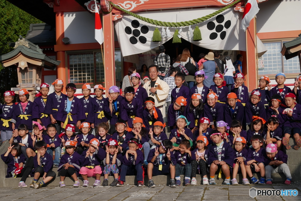 神社祭りの子供衆