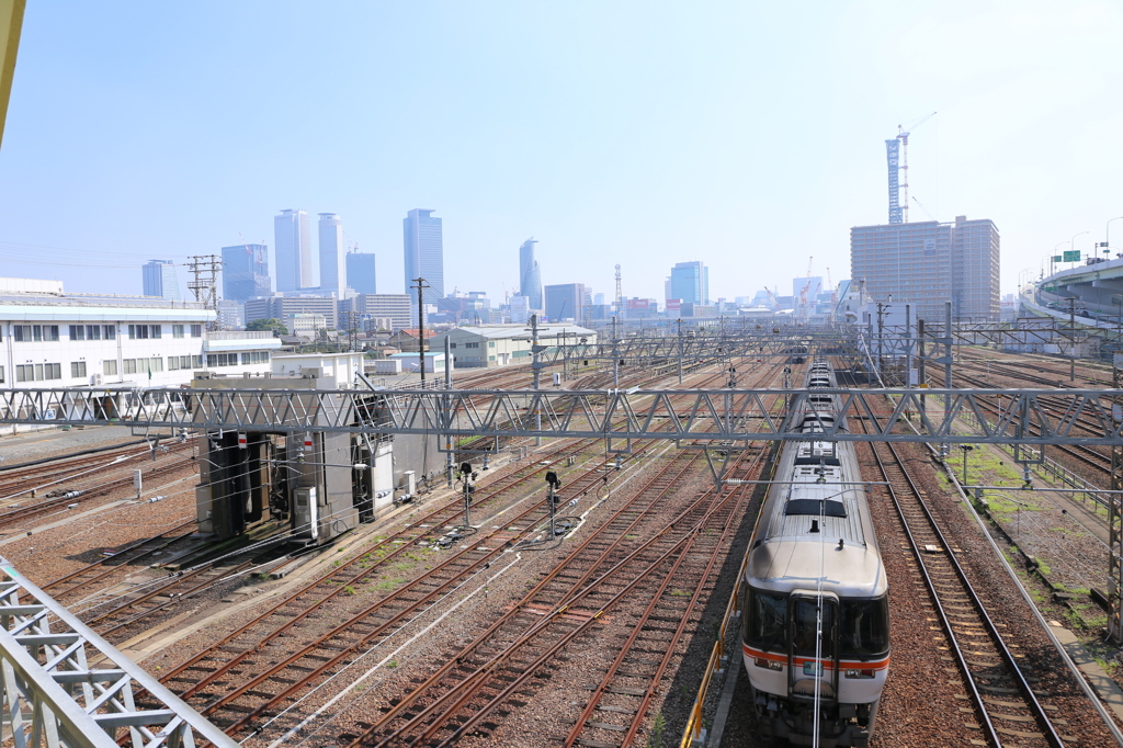 向野跨線道路橋より１