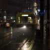 雨と路面電車の長崎