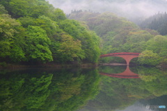 静かな湖面２