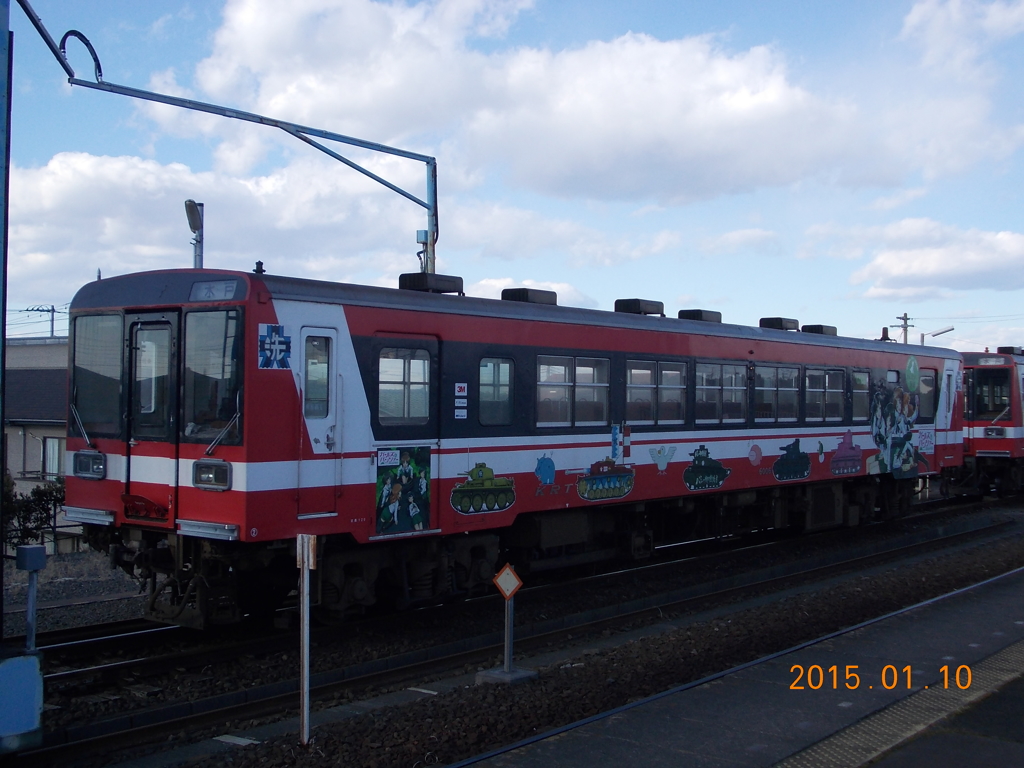 ガルパンラッピング列車１号車　６００８編成