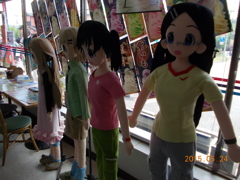 タイムズマート　登場人物４人の人形