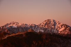 北岳と間ノ岳のモルゲンロート