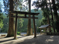 龍穴神社