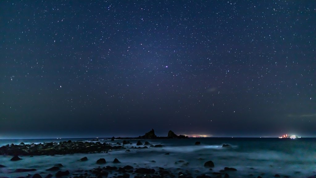 三ツ石海岸