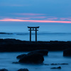 水平線と雲の間に