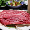 かの有名な米沢牛ですき焼き