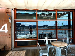港のカフェ