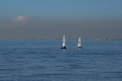 富士山とヨット