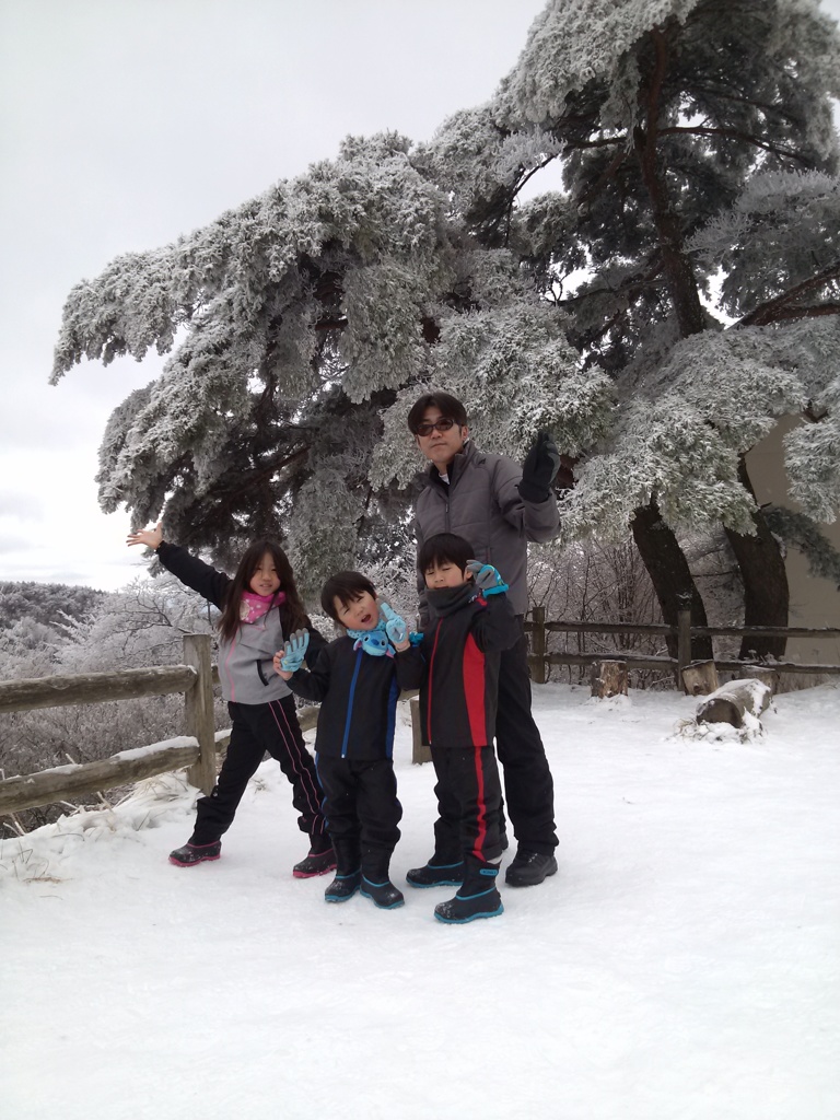 雪遊びは恒例の金剛山にて
