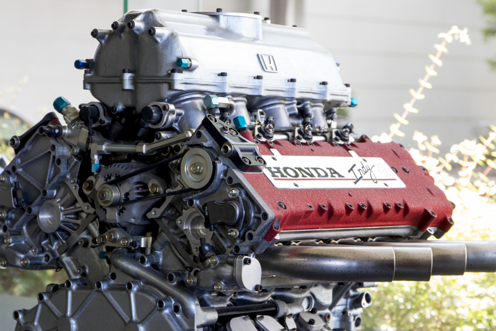 MUGEN 無限 | Indy V8 Turbo Engine, 1