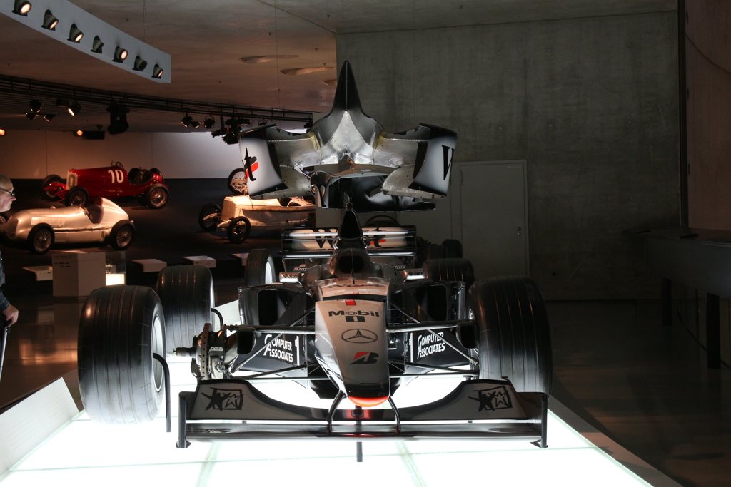 [Mercedes 93] McLaren MP4-14 1999