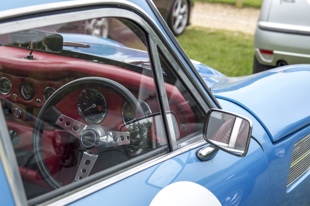 [BRANDS HATCH 167] TVR Tuscan