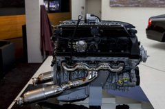 ROLLS-ROYCE 60° V12 48valve Engine 2
