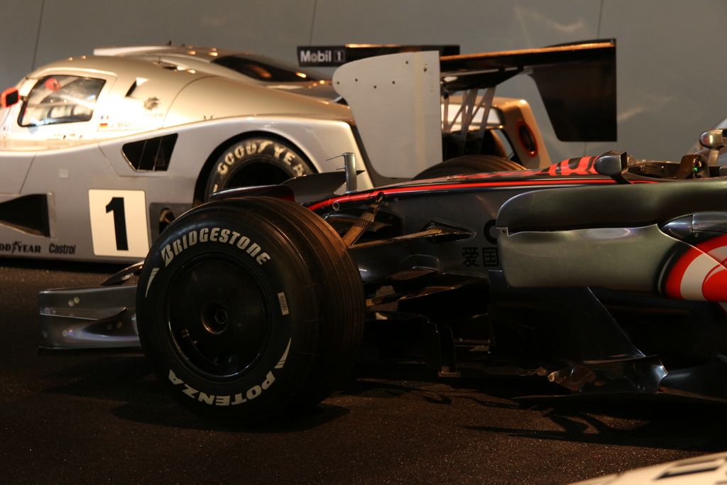 [Mercedes 61] McLaren MP4-23 2008