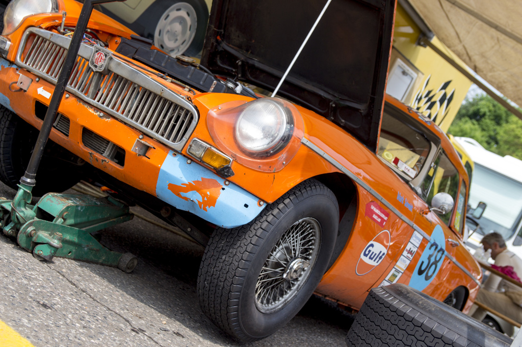 [BRANDS HATCH 170] MG MGB 1965