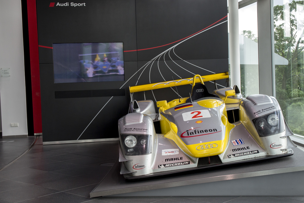 [Audi 90] Audi R8 ALMS 2002