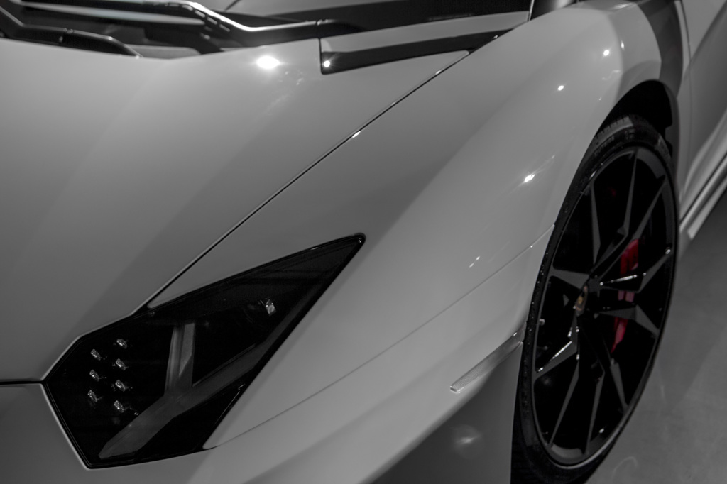 Lamborgini Aventador LP700-4 Pirelli 6