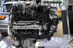BMW M5(F10) S63B44B V8 Twin Turbo Engine